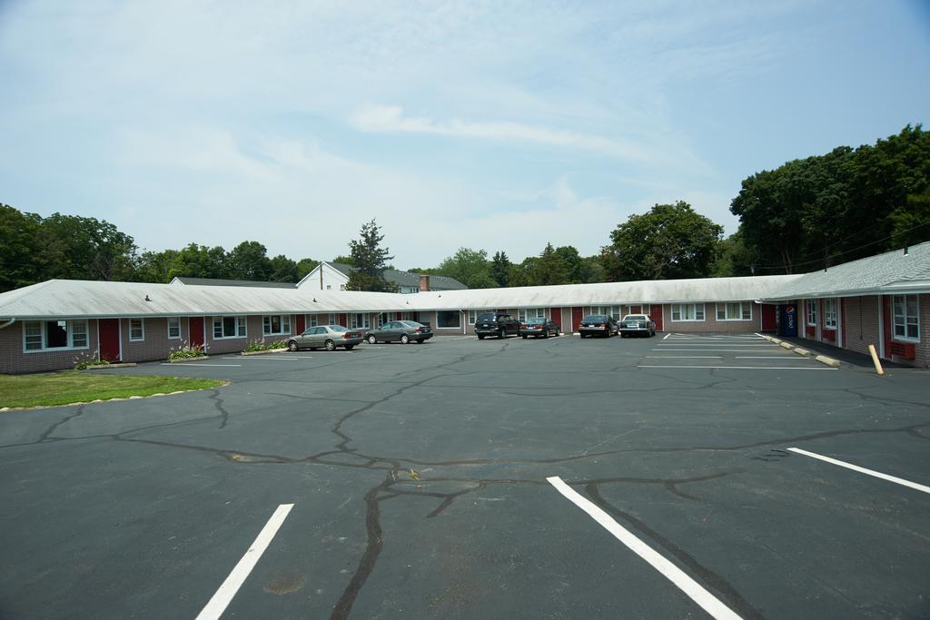 Clinton Motel Buitenkant foto